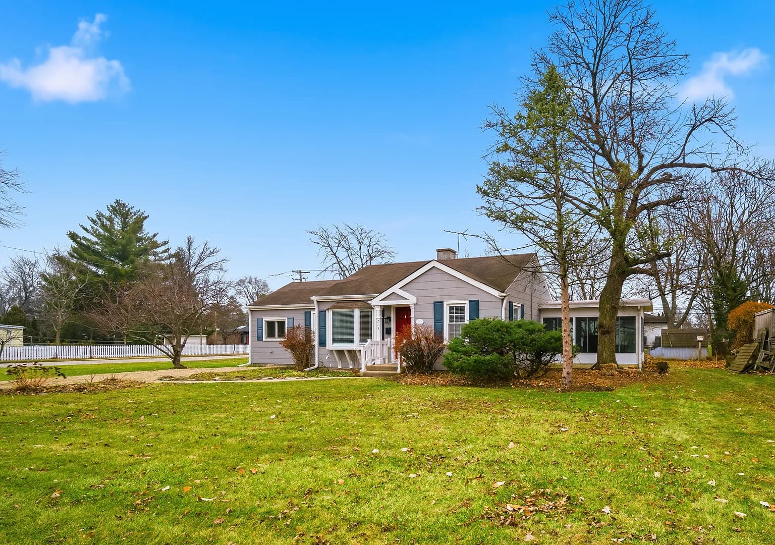 715 Glenwood Ln, Glenview, IL — sold by Lena Bondar